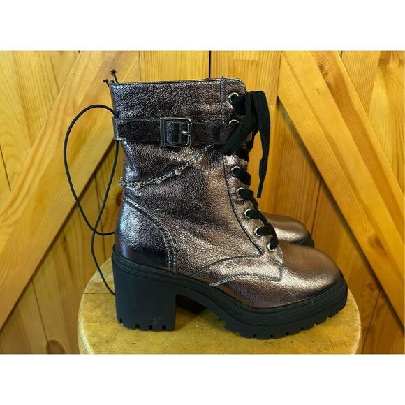 Pop Yeardly Pewter Combat Ankle Boots Metallic Lug Sole Chain Womens 6.5 NWOT - Picture 1 of 7